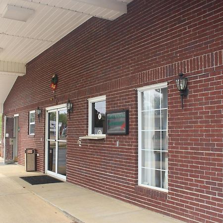 Deerfield Inn Adamsville Екстер'єр фото