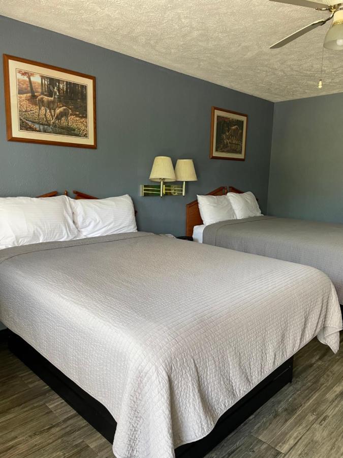 Deerfield Inn Adamsville Екстер'єр фото